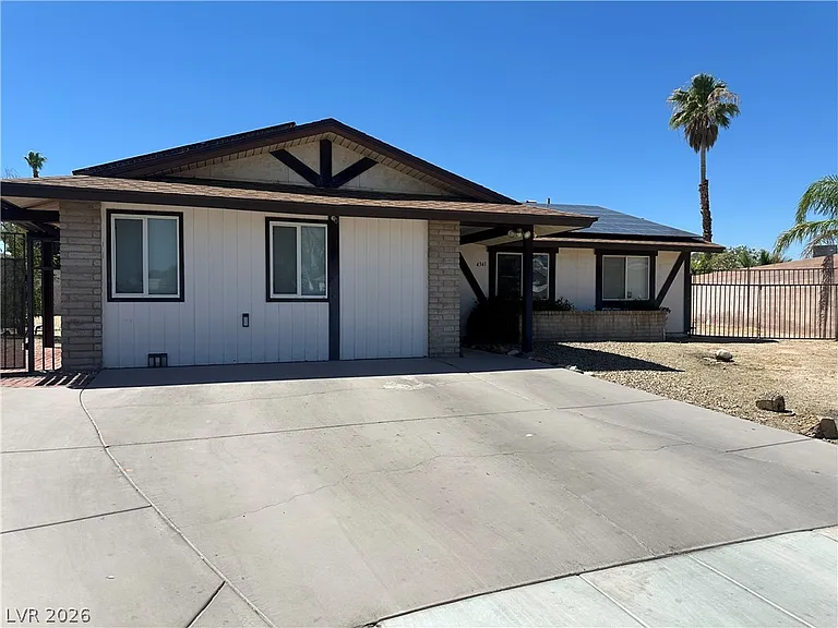4341 Newridge Ct — Photo 2