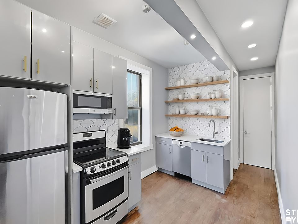 2nd image of 417 Throop Ave #2F