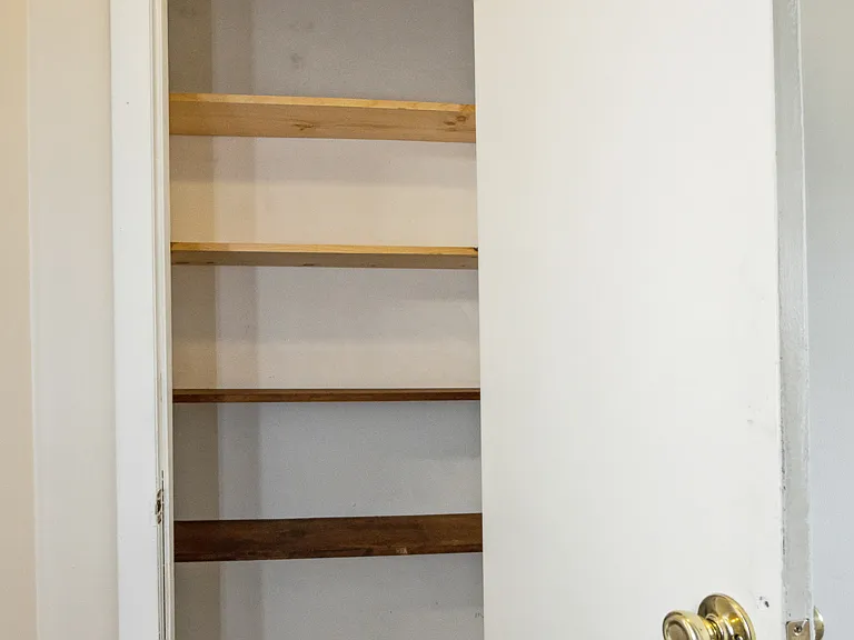 Hillside Apartments — Photo 11