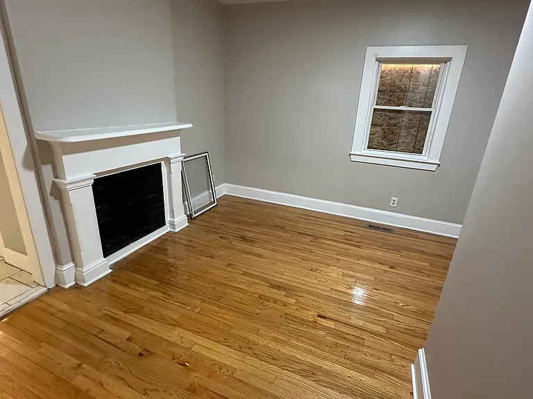 153 James St #11 — Photo 12