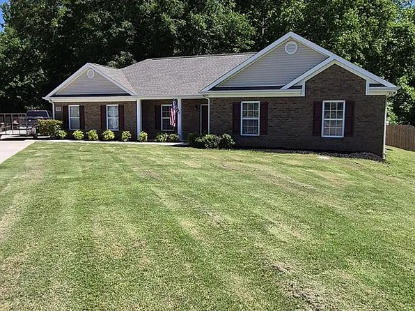 117 Chapel Creek Dr, Hazel Green, AL 35750