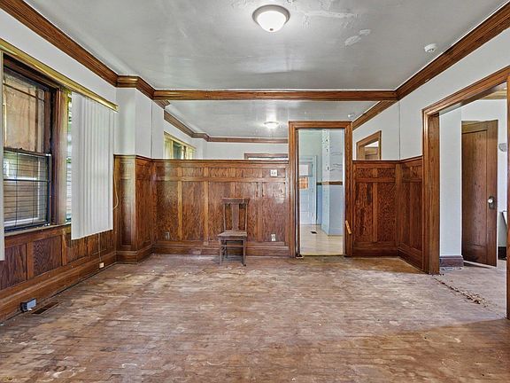 5th image of 501 Blaine Ave