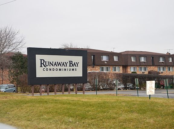2nd image of 1027 Bayside Dr #1027