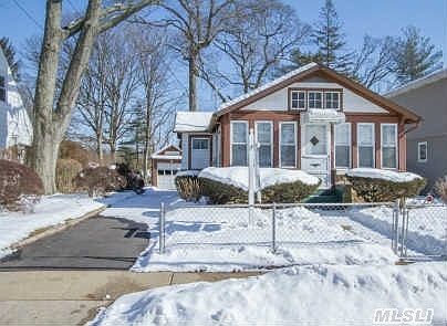 2nd image of 24 Voshage St