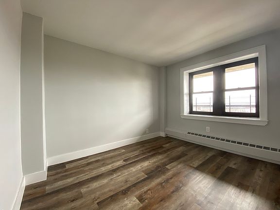 5th image of 260 Audubon Ave APT 7C