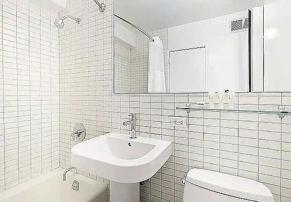 4th image of 222 E 39th St APT 6F