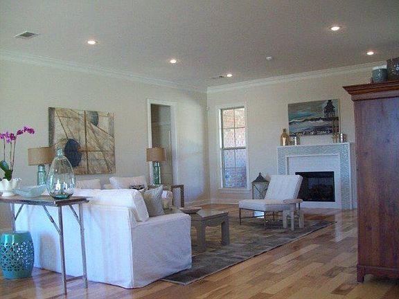 4th image of 424 Forest Oak Dr