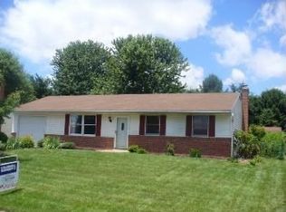 3179 Thornapple Dr, Lancaster, PA 17601