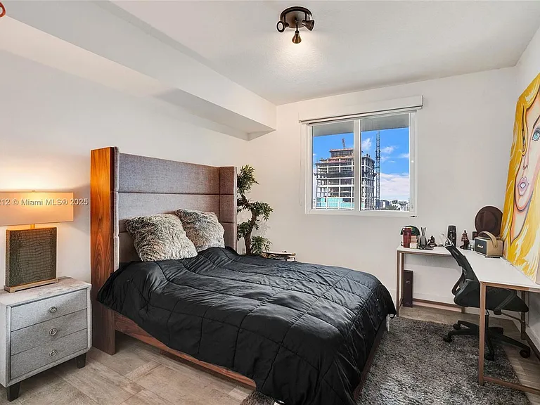 600 NE 27th St #1502 — Photo 9