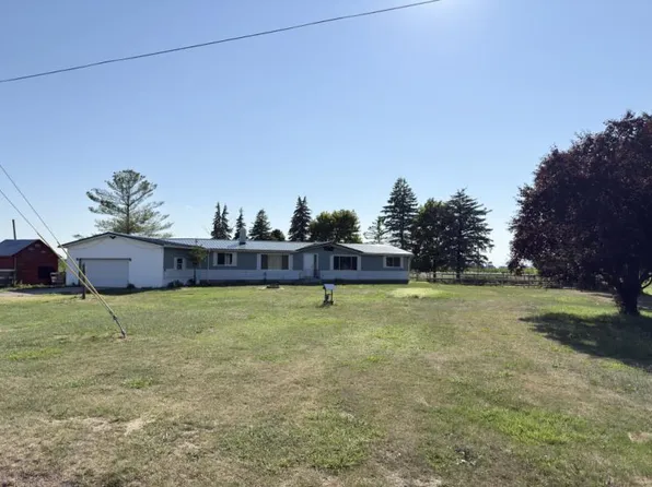 1995 Range Line Rd, Deckerville, MI 48427