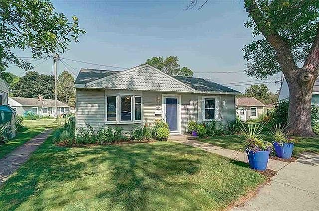 1st image of 109 Craig Ave