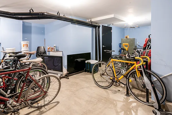 Rented by Rennit Inc. | media 18