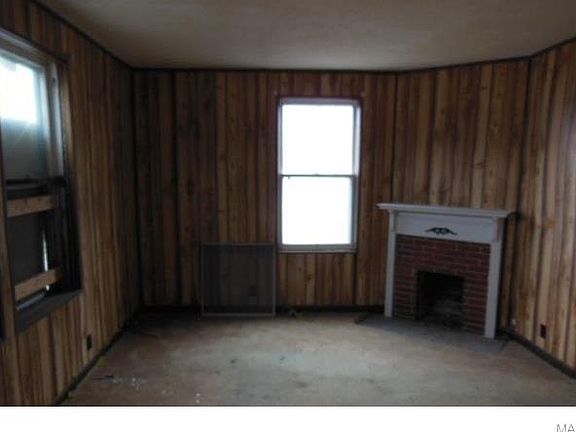 3rd image of 519 Leonard Ave