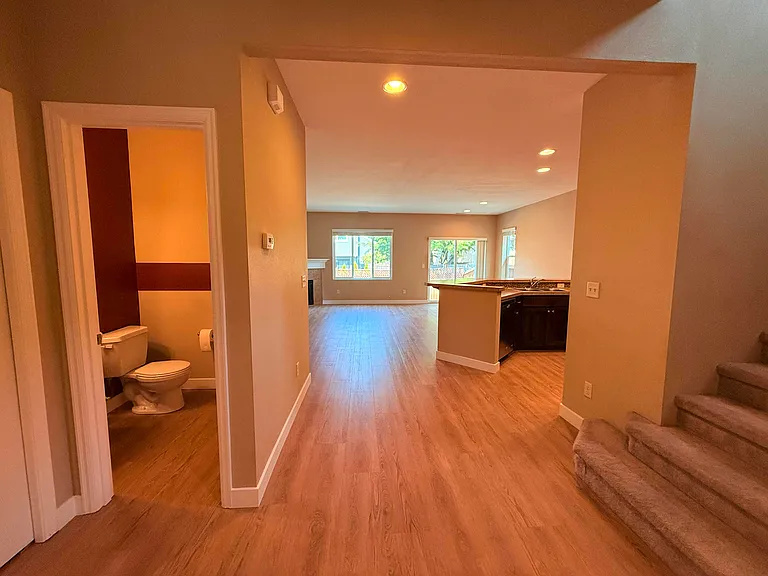 3957 SE Lone Oak St — Photo 4