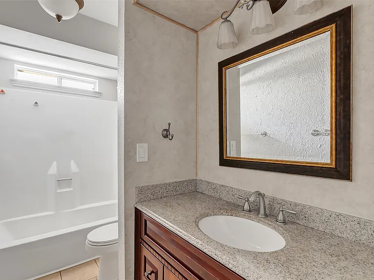 2414 Chanay Ln — Photo 12