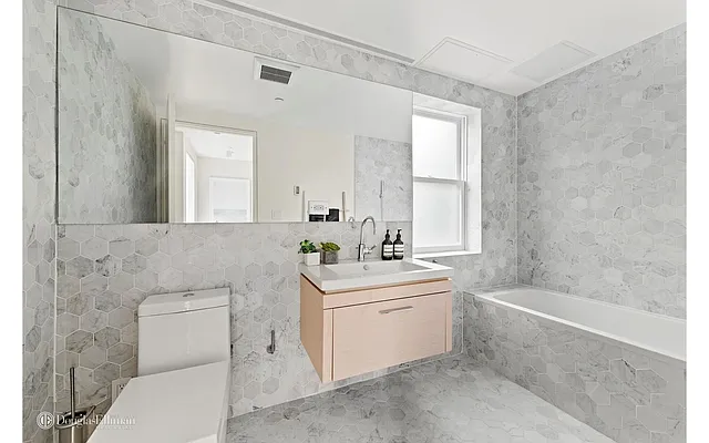 Sold by Douglas Elliman | media 24