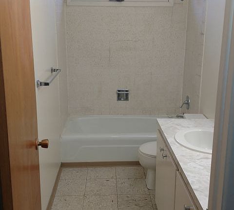 4th image of 2125 Alderson Ave APT 4