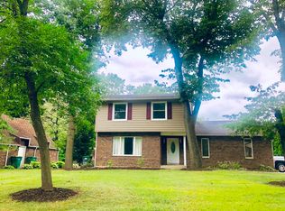 1101 S Raven Rd, Shorewood, IL 60404