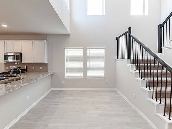 4th image of 8122 Ocean Jasper Ln