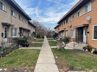 10081 Frontage Rd #F, Skokie, IL 60077