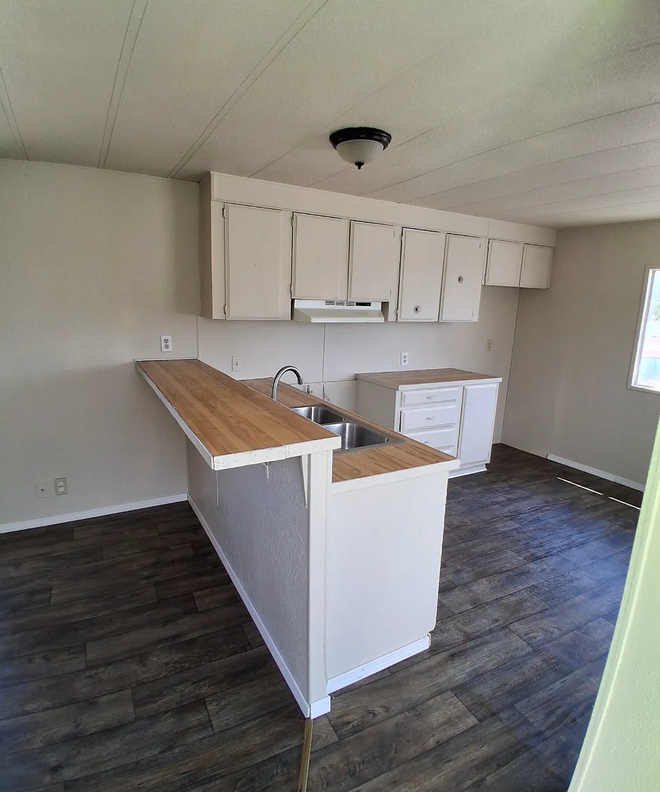 2 bed, 700 sqft, $650 — Photo 3