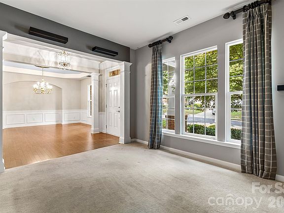 3rd image of 9332 Whistling Straits Dr