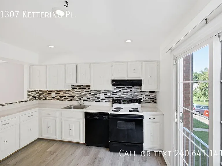 11307 Kettering Pl — Photo 7