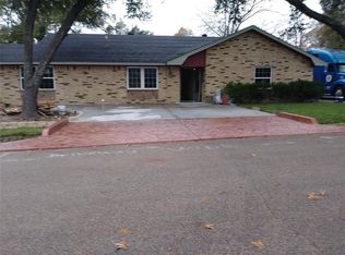 2201 Grace St, Conroe, TX 77303