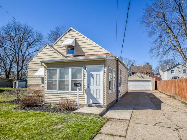 2733 Fletcher Ave NE, Canton, OH 44705