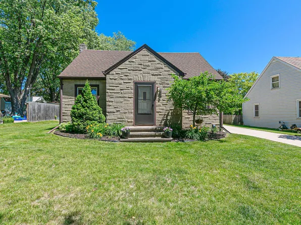 536 Van Buren St, Little Chute, WI 54140