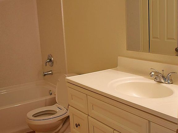 4th image of 131 Alaska Ave APT 7