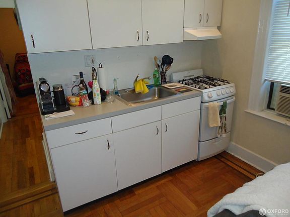 5th image of 2328 31st Ave APT 7