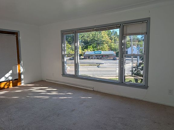 5th image of 26631 Lake Shore Blvd