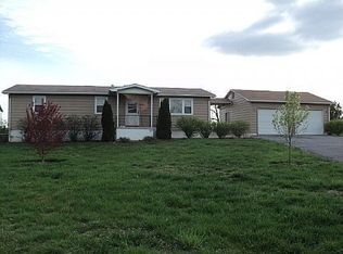 1613 Nipetown Rd, Martinsburg, WV 25404