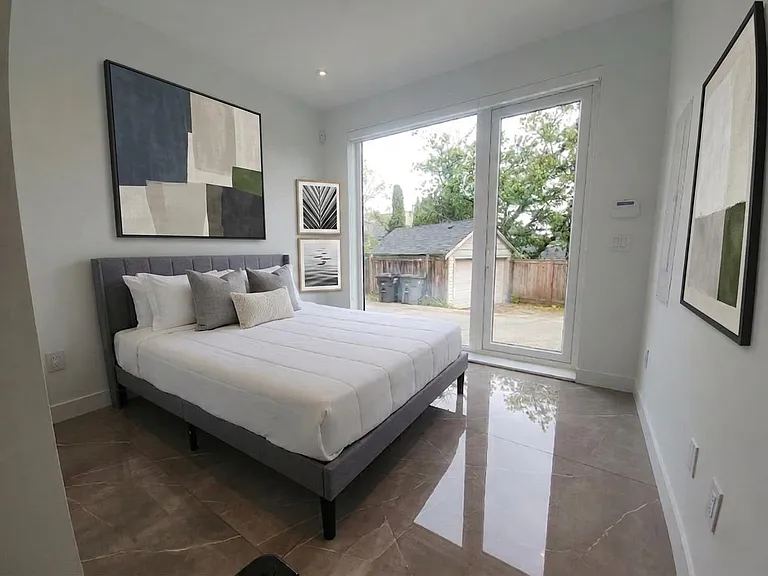 3550 Quesnel Dr #LANEWAY — Photo 8