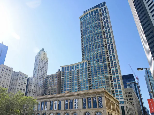 130 N Garland Ct APT 1307, Chicago, IL 60602