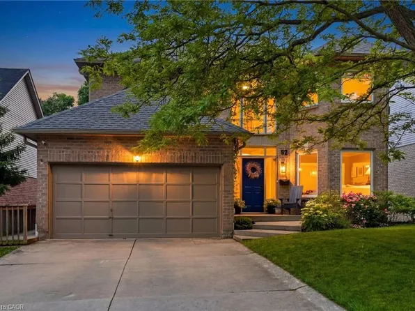 92 Jerome Park Dr, Hamilton, ON L9H 6H3
