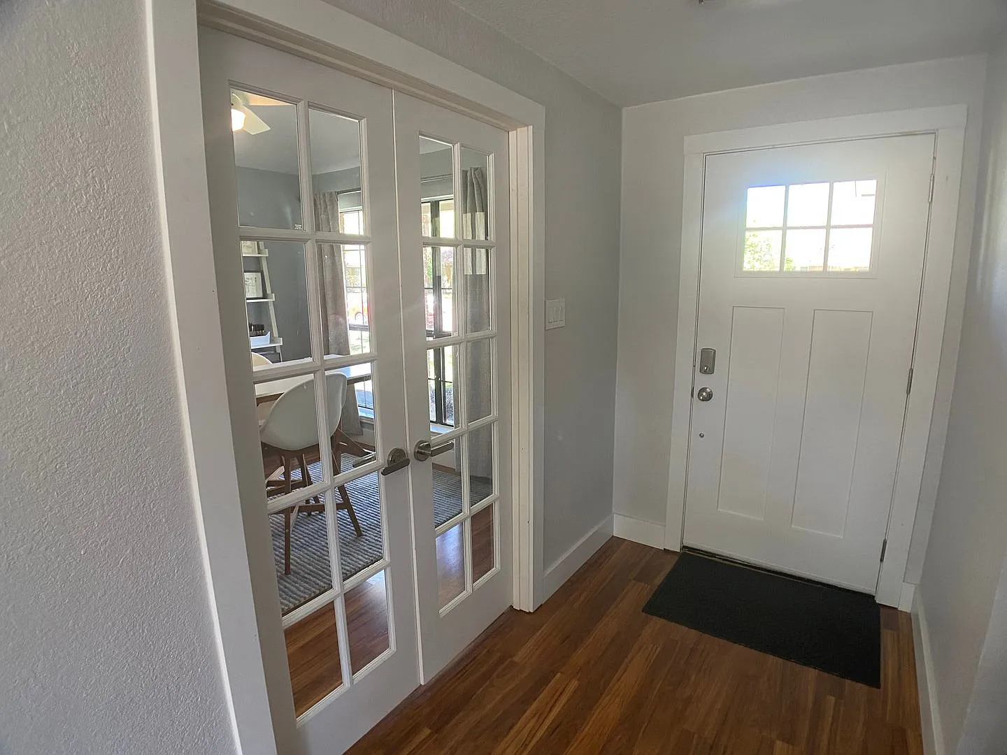 Charming 3-Bedroom Home in Coppell with Spacious Living & Great Location — Photo 4