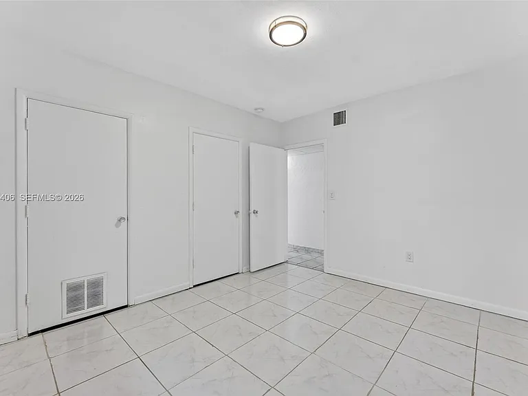 1401 NE 200th Ter — Photo 21