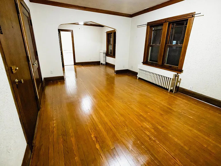 1930 Douglas St #4 — Photo 5