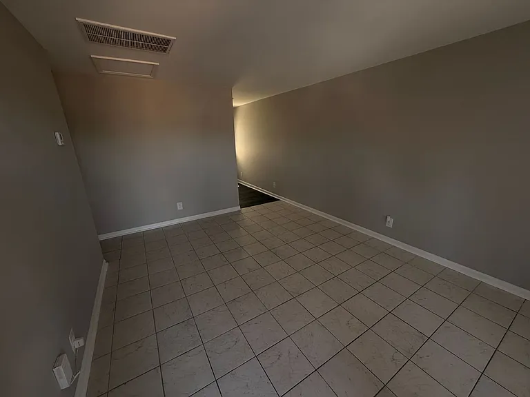 4111 Conway Ave — Photo 6