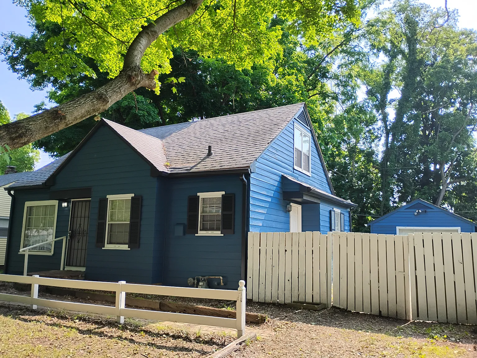 3 bed, 1200 sqft, $1,550 — Photo 4