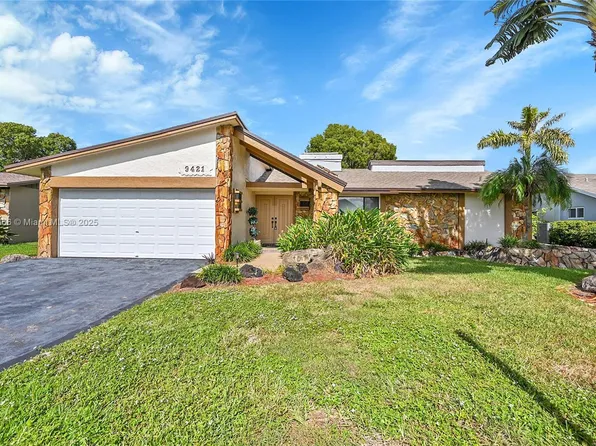 9421 NW 46th Ct, Sunrise, FL 33351