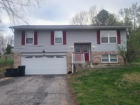 7302 Carriwood Dr, Cedar Hill, MO 63016