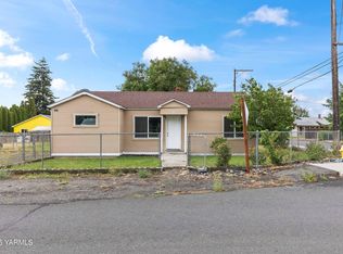 1311 Arkansas Ave, Tieton, WA