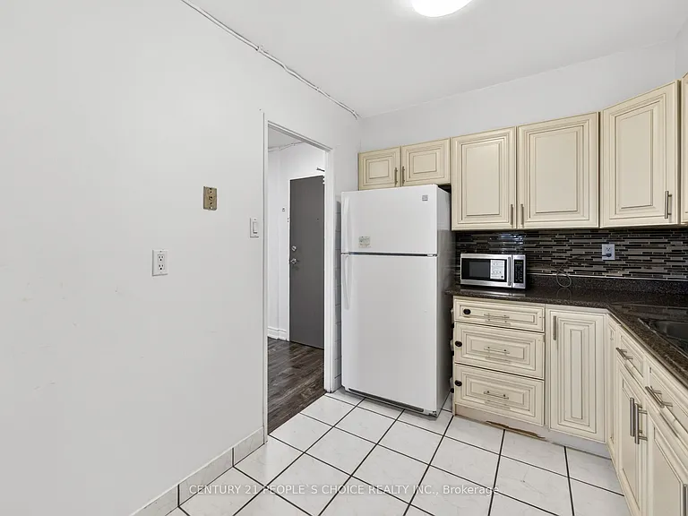 3390 Weston Rd #902 — Photo 18