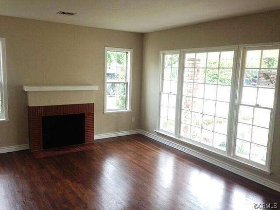 3rd image of 3064 N Crescent Ave
