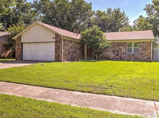 7505 S Fern Ave, Broken Arrow, OK 74011