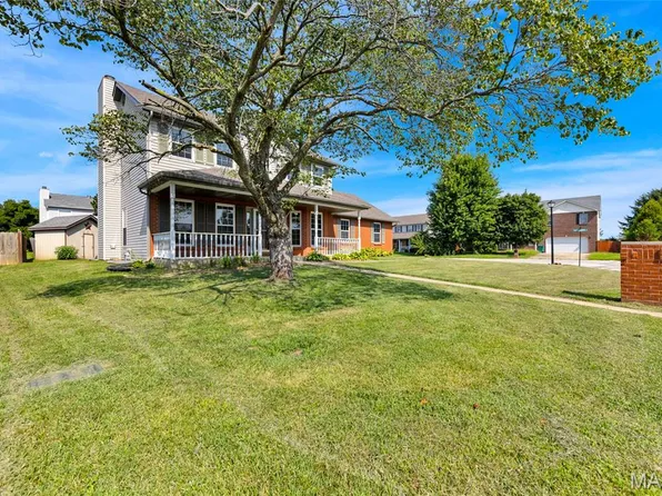 1503 Progress Ln, Belleville, IL 62221