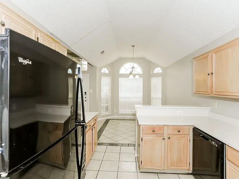 1211 Old Knoll Dr — Photo 7